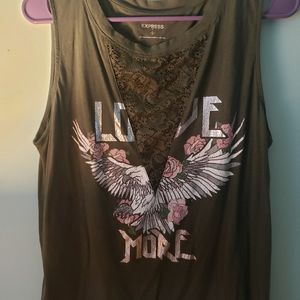 Graphic tank w/lace in upper bust
